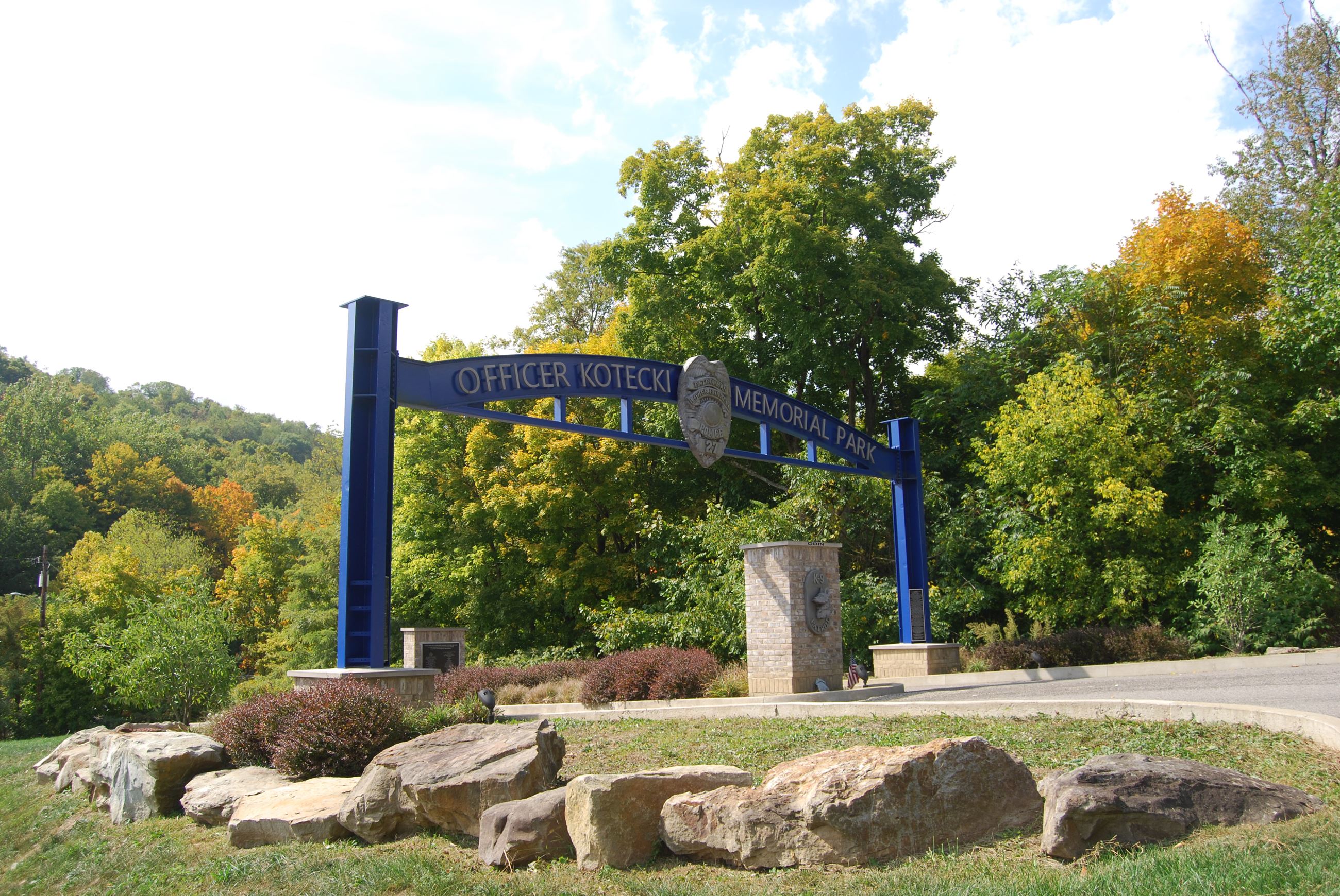 Kotecki Park Entrance